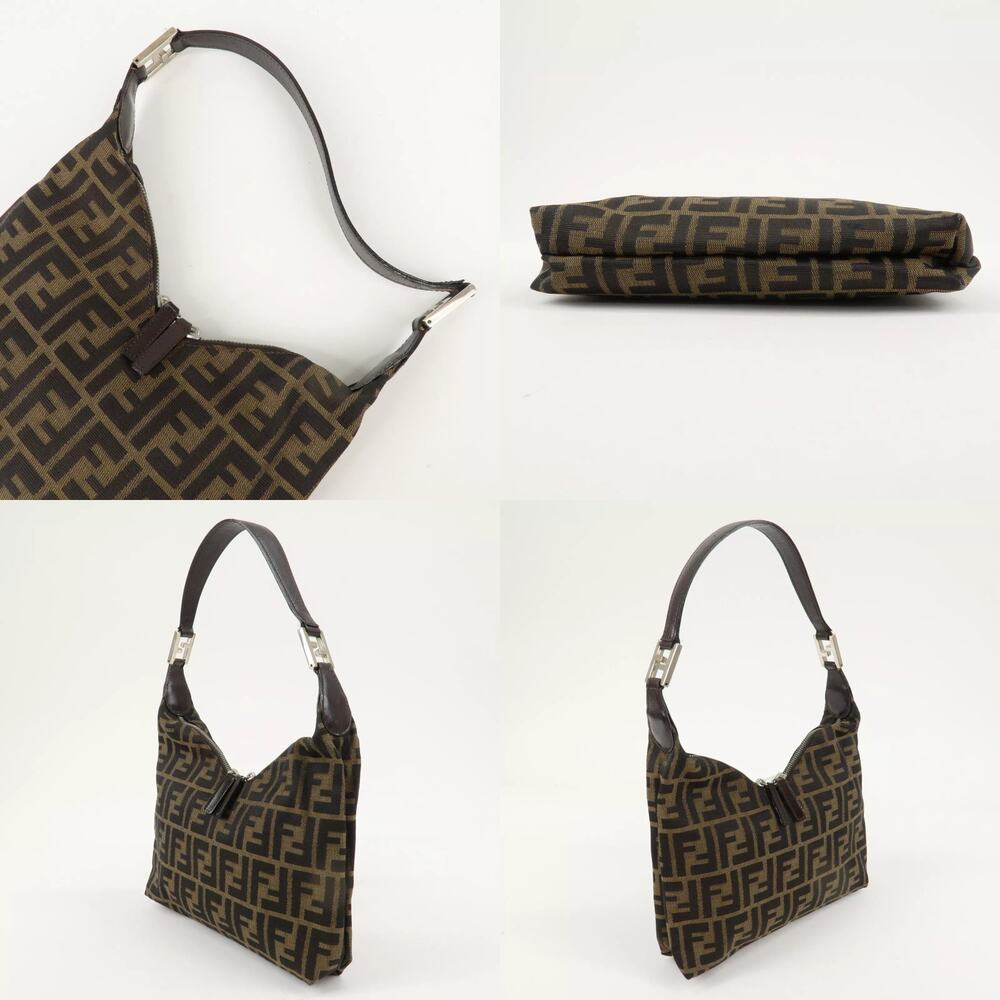 💎✨LUXURY✨💎 Authentic FENDI Zucca Shoulder Bag - Picture 4 of 7